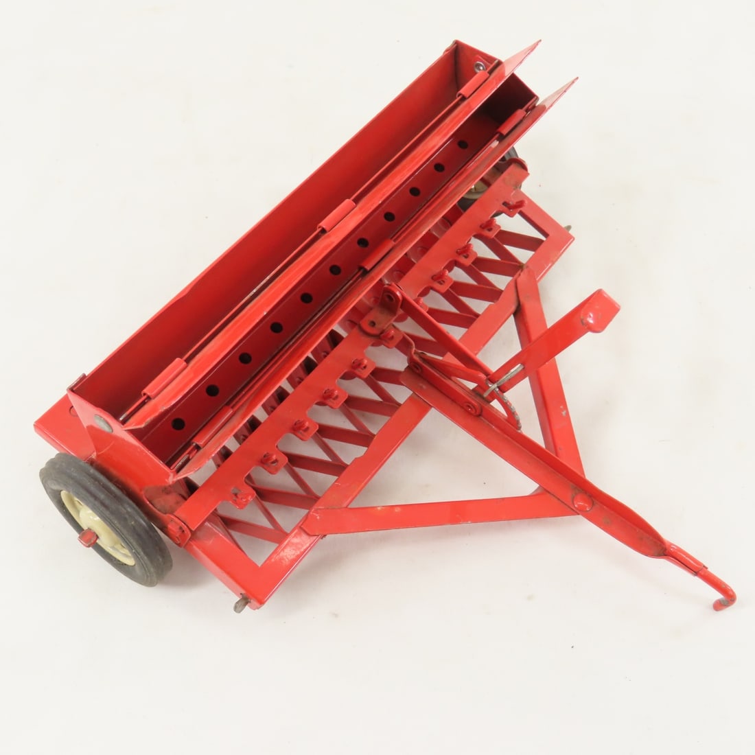 1950s Carter Tru-Scale Grain Drill Planter - 11