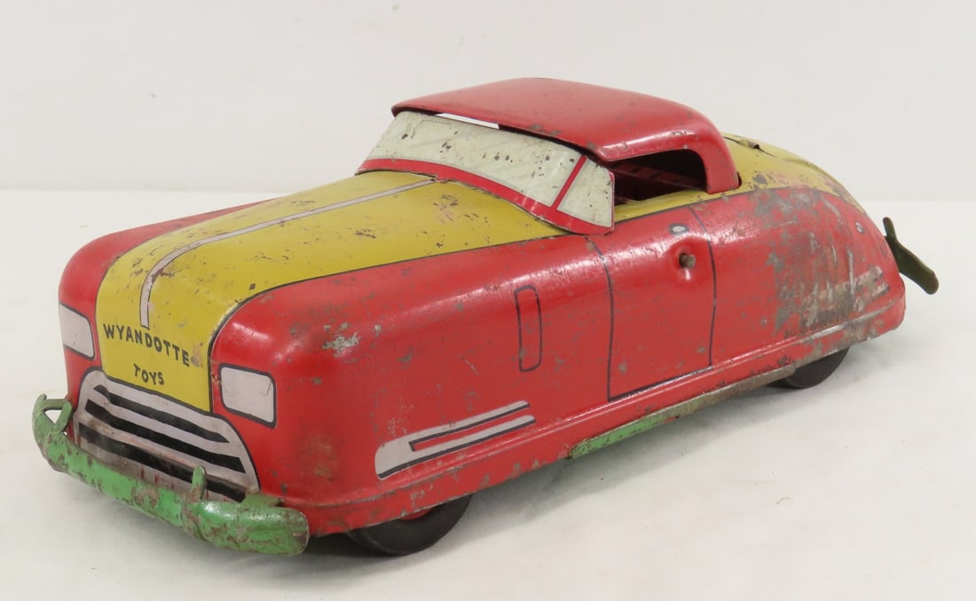 Wyandotte Pressed Steel Key-Wind Car- Works: Wyandotte Pressed Steel Key-Wind Car- Works - LOT SIZE: 13x6x5" 2 LBS All information and photos, which are part of the description, are intended to be as accurate as possible, but errors are
