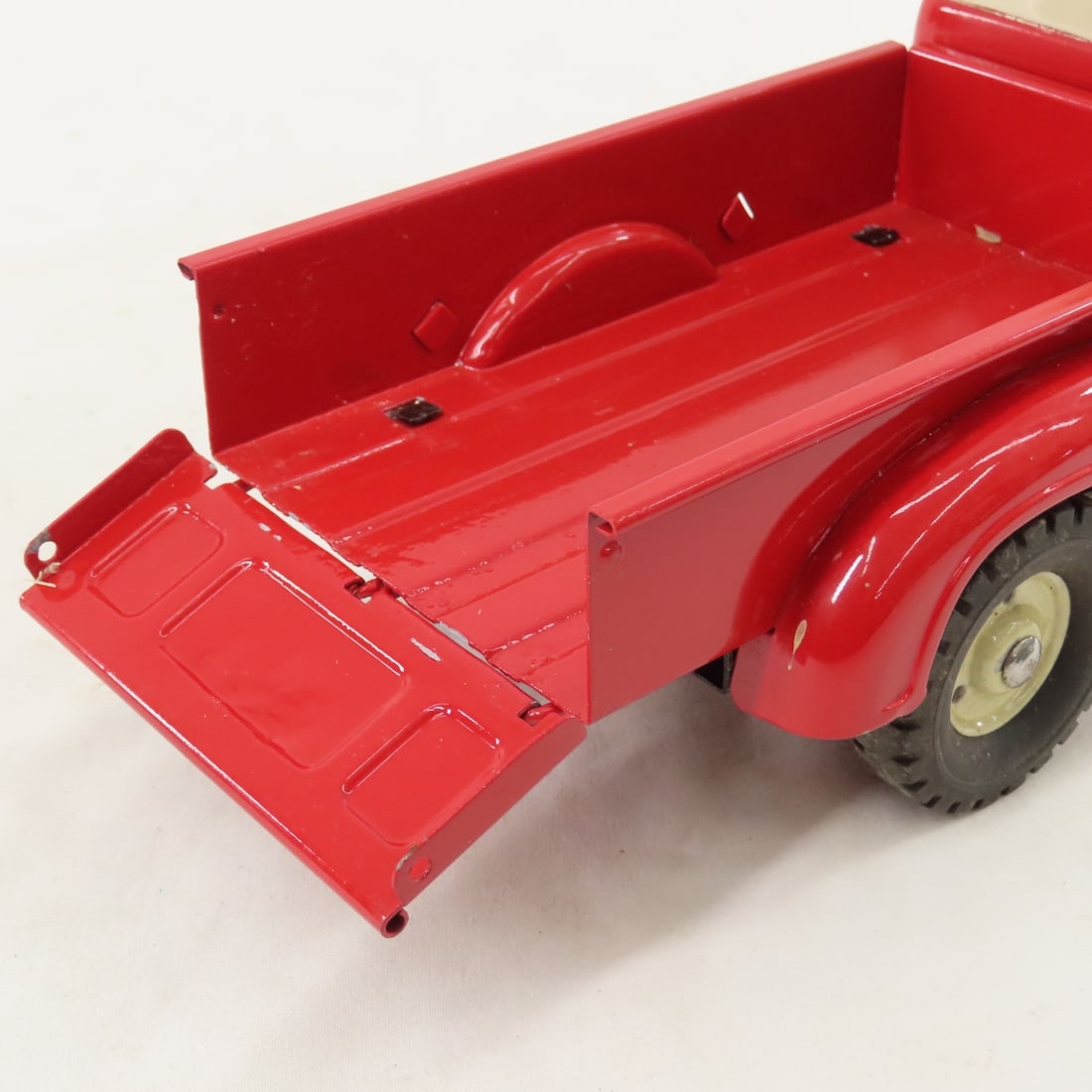 Restored 1950s Tru-Scale IH Pick-Up - 12