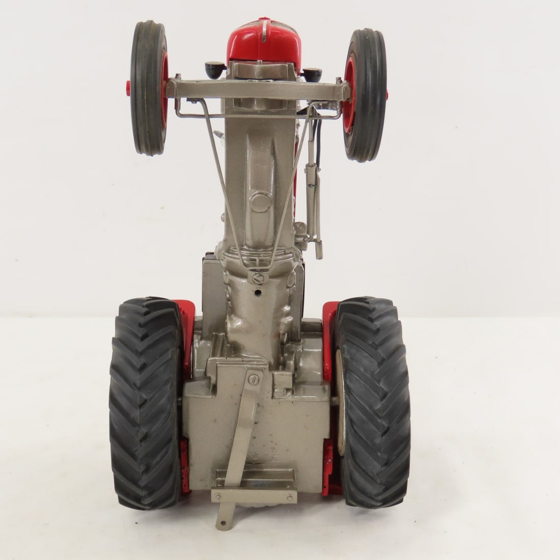 Massey-Ferguson 95 Super WF Tractor - 10