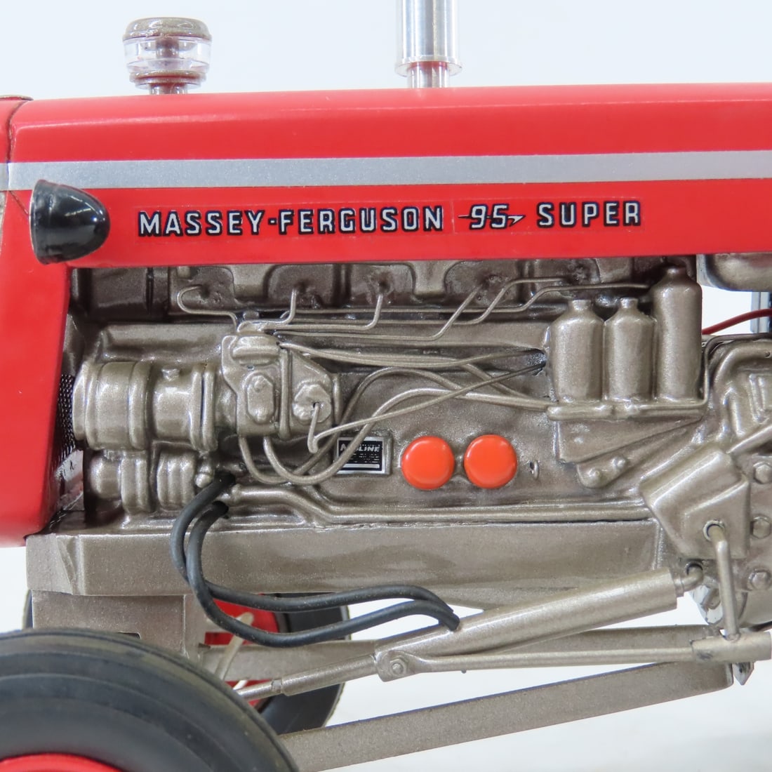 Massey-Ferguson 95 Super WF Tractor - 11