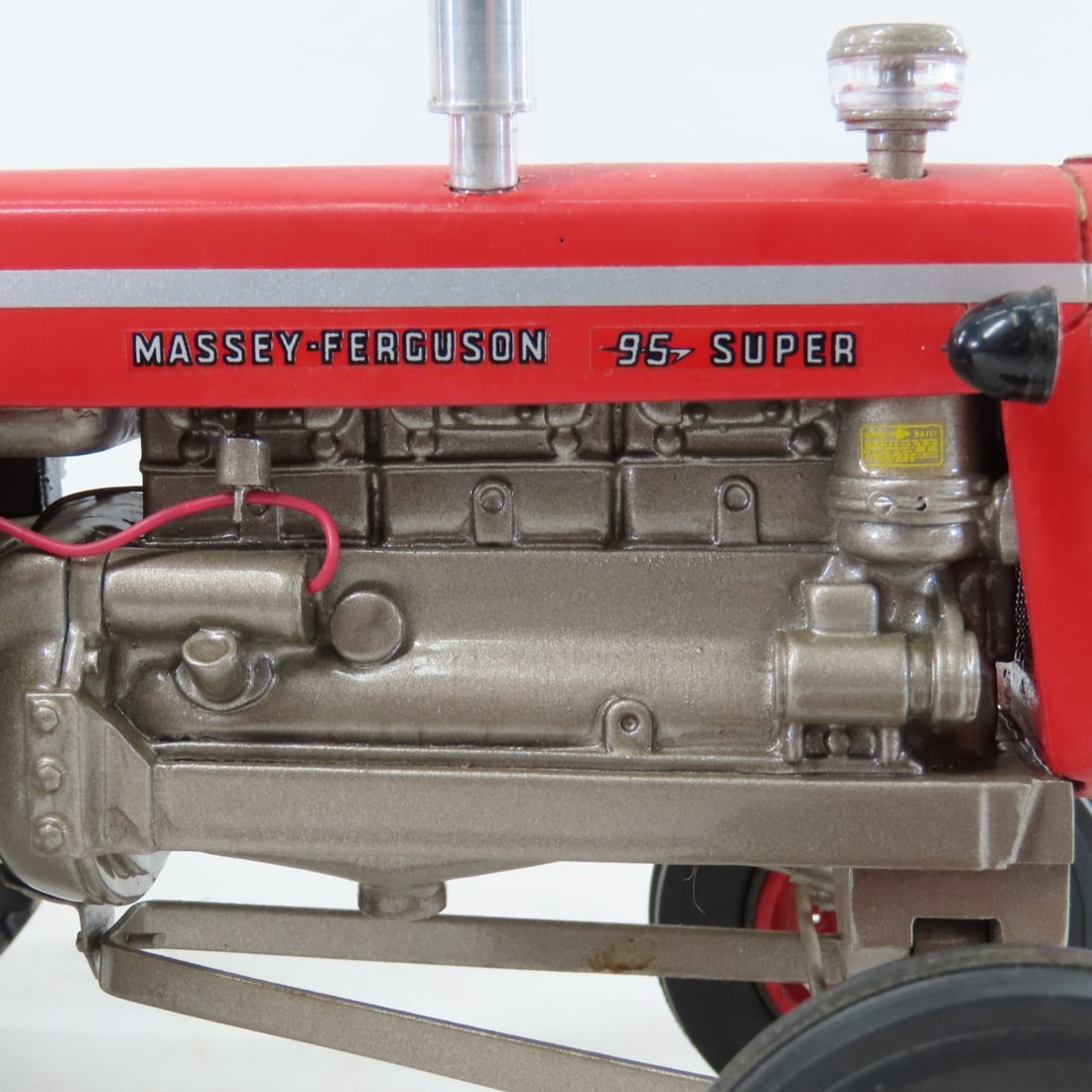 Massey-Ferguson 95 Super WF Tractor - 14