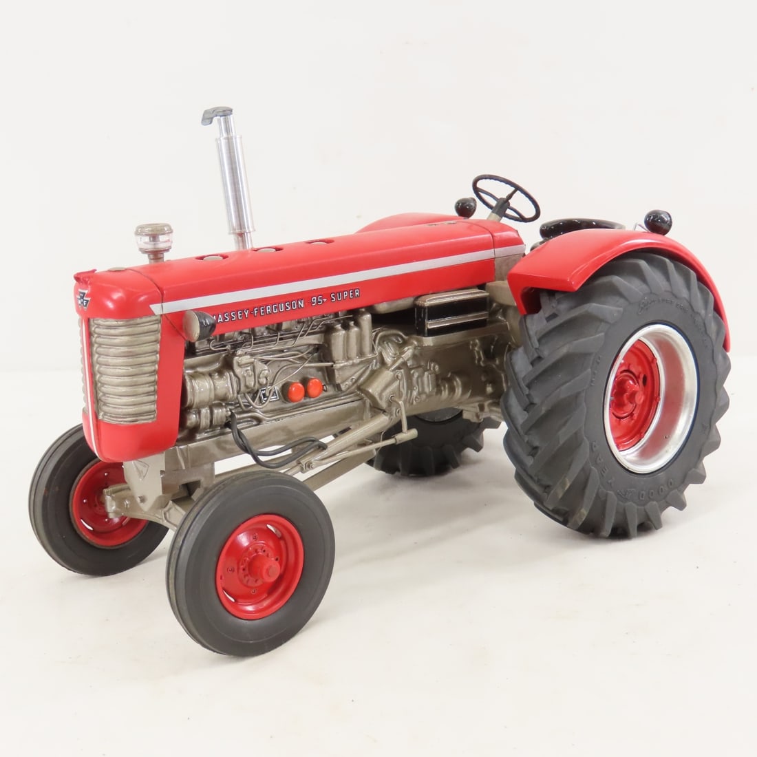 Massey-Ferguson 95 Super WF Tractor: Massey-Ferguson 95 Super WF Tractor - possible JLE/Scale Models, 1/16 diecast, LOT SIZE: 10x6x6" 3 LBS All information and photos, which are part of the description, are intended to be as accurate as
