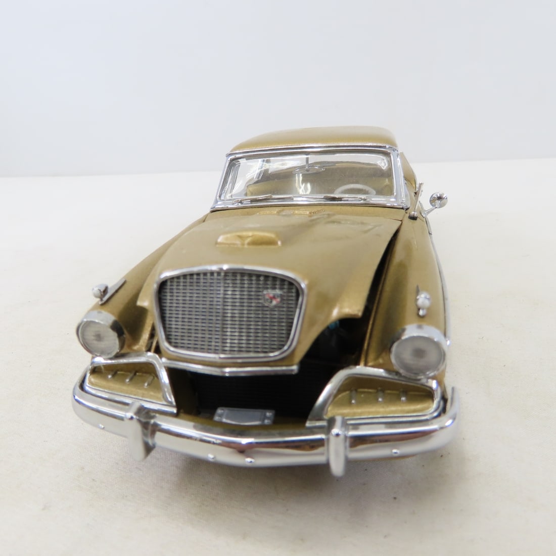6 Danbury Mint 1/24 Diecast Cars: Thunderbird - 9