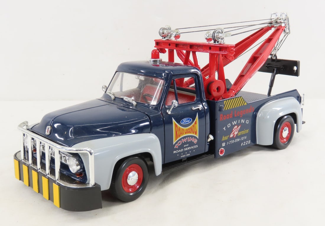 Road Legends '53 Ford F-100 Tow Truck: Road Legends '53 Ford F-100 Tow Truck - 1/18 diecast, LOT SIZE: 14x5x6" 3 LBS All information and photos, which are part of the description, are intended to be as accurate as possible, but errors are