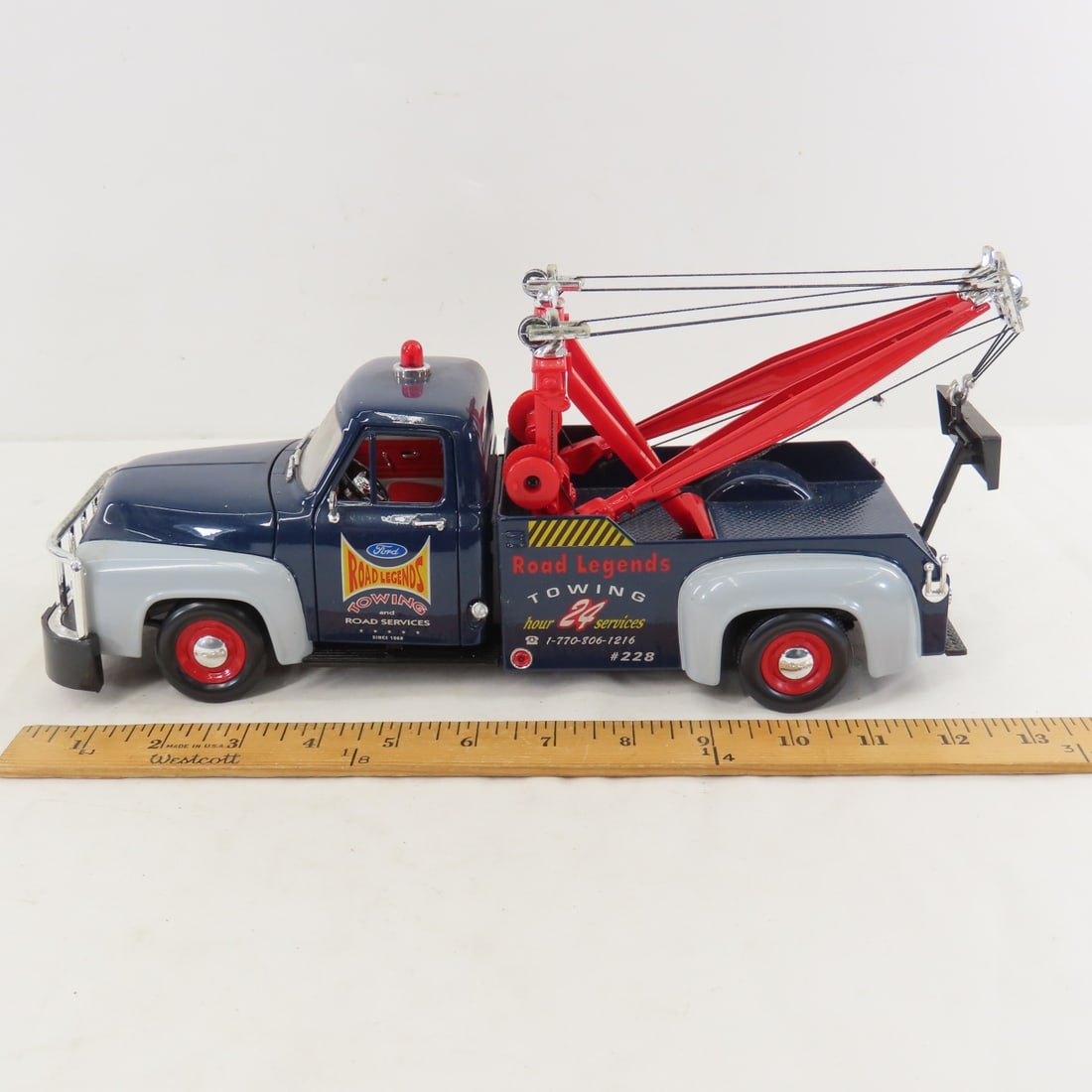 Road Legends '53 Ford F-100 Tow Truck - 2