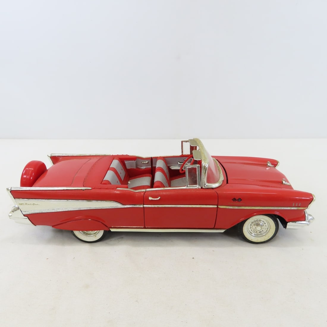 4 ERTL Diecast 1957 Chevrolet Bel Air Convertibles - 12