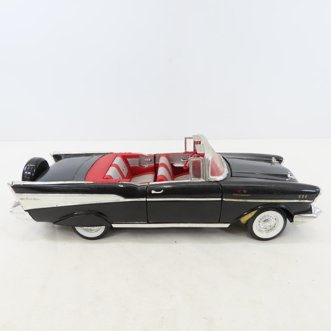 4 ERTL Diecast 1957 Chevrolet Bel Air Convertibles - 4