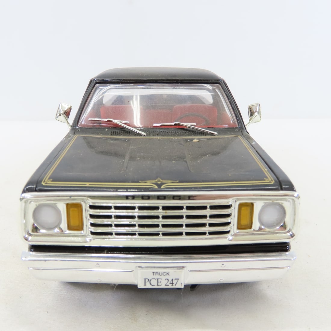4 ERTL 1/18 Diecast Trucks: Dodge, Chevy & Ford - 18