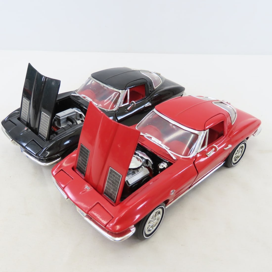 5 ERTL 1/18 Diecast Cars: Corvette, Mercedes Benz - 17