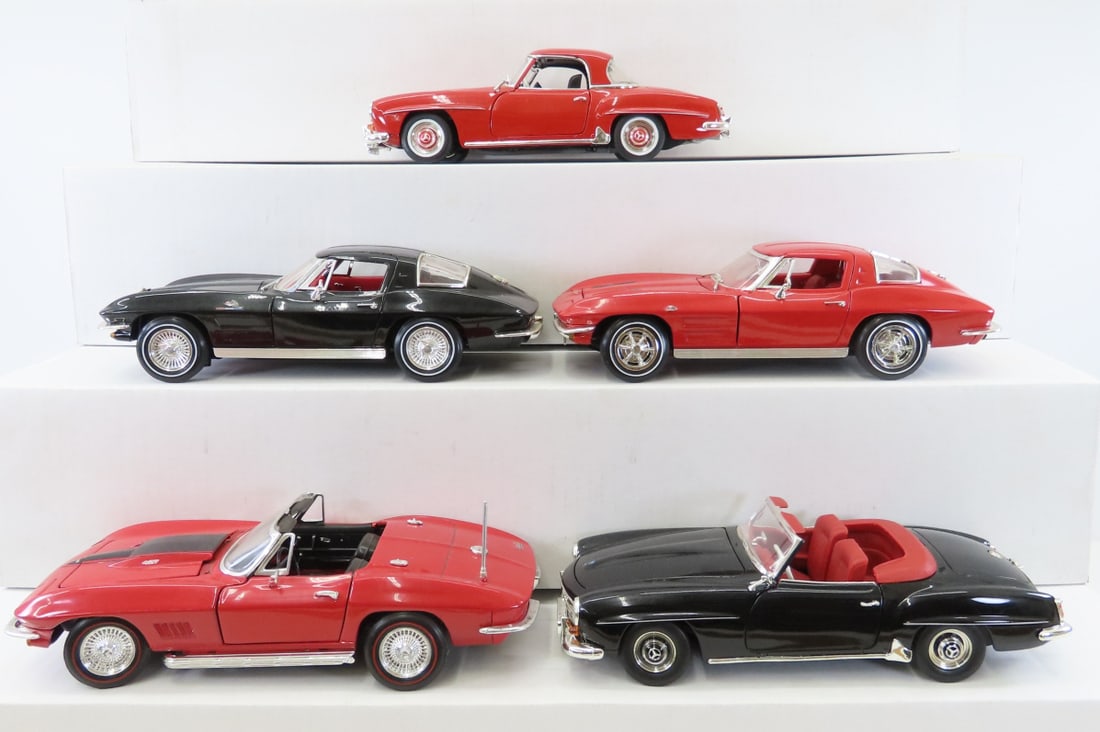 5 ERTL 1/18 Diecast Cars: Corvette, Mercedes Benz: 5 ERTL 1/18 Diecast Cars: Corvette, Mercedes Benz - (2) Mercedes Benz, Chevrolet Corvette, (2)1963 Chevrolet Corvette. LOT SIZE: 11x11x8" 8 LBS All information and photos, which are part of the
