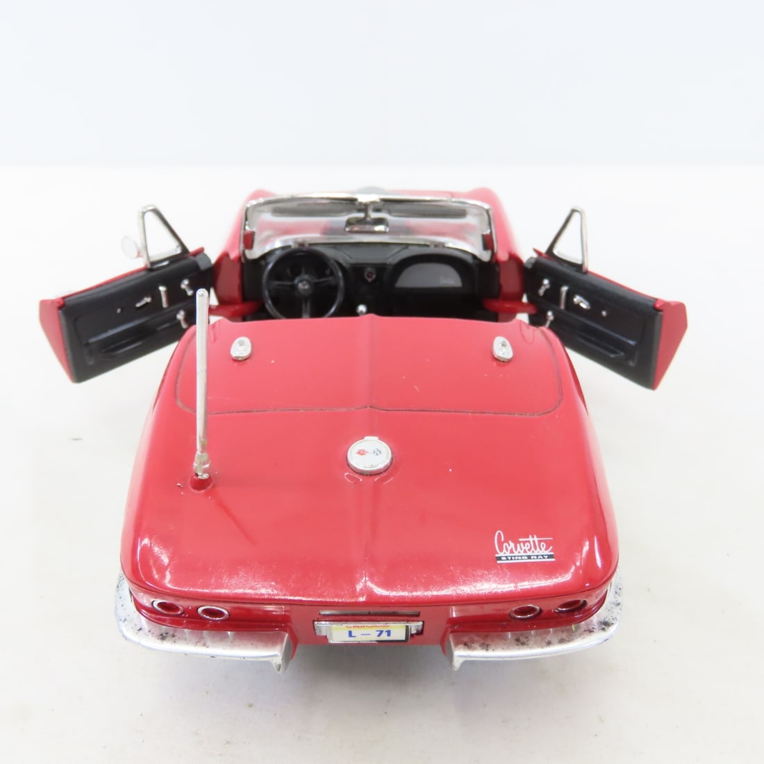 5 ERTL 1/18 Diecast Cars: Corvette, Mercedes Benz - 3