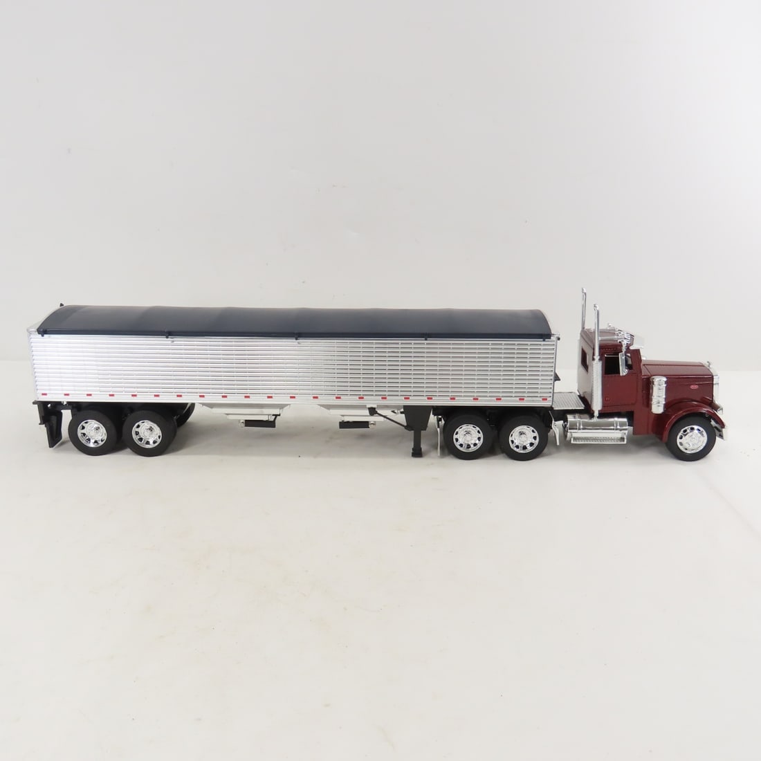 2 New Ray Peterbilt Tractors & Trailers - 6