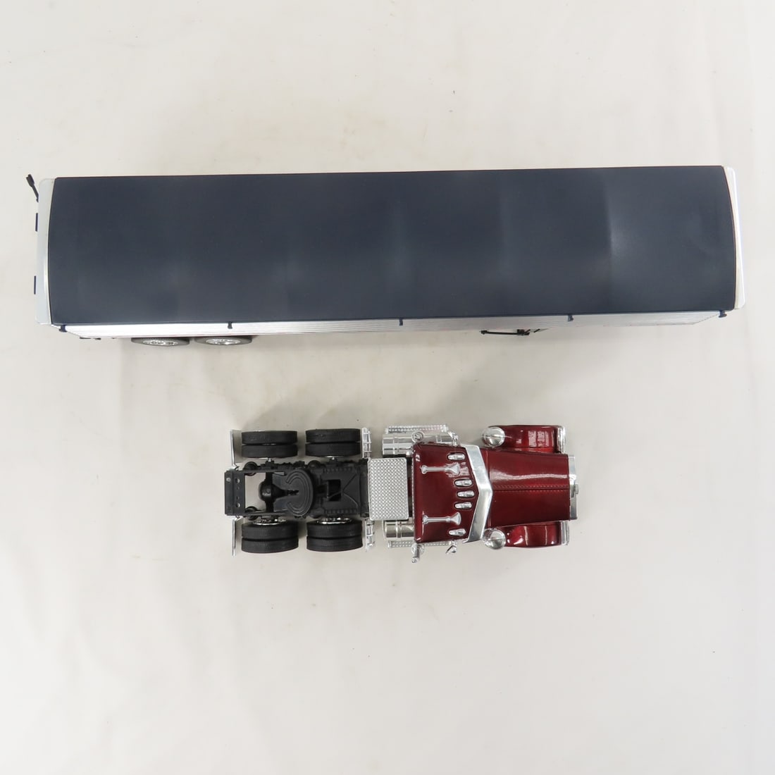 2 New Ray Peterbilt Tractors & Trailers - 9