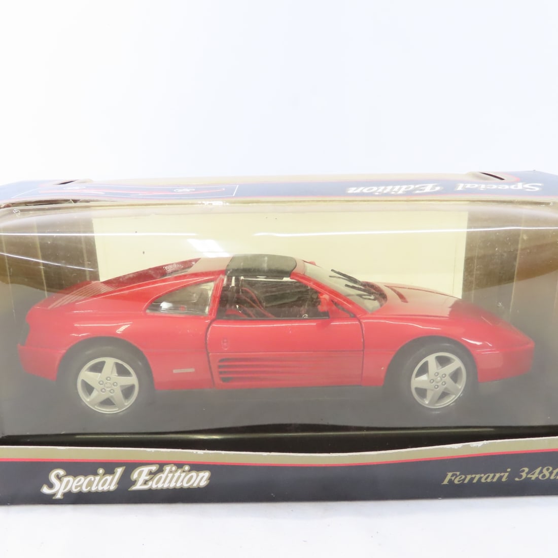 3 Maisto 1/18 Diecast Cars in Boxes - 4