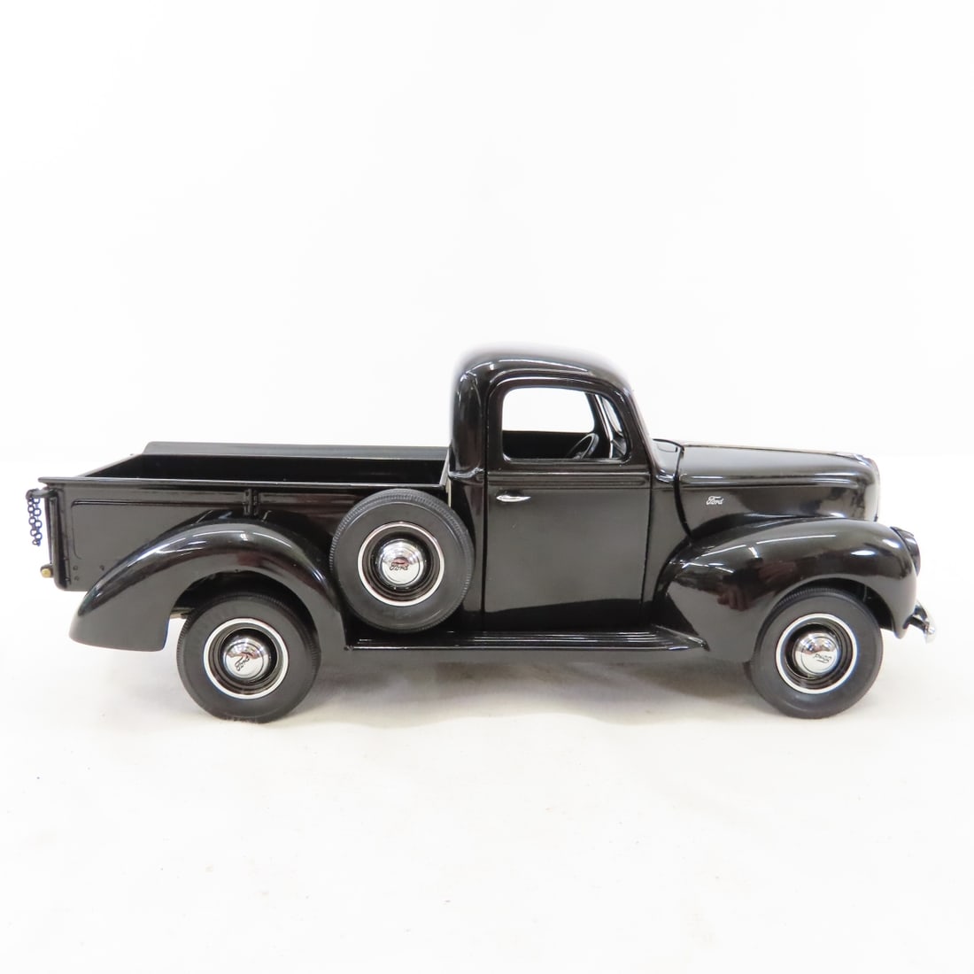 4 Franklin & Danbury Mint 1/24 Diecast Trucks - 12