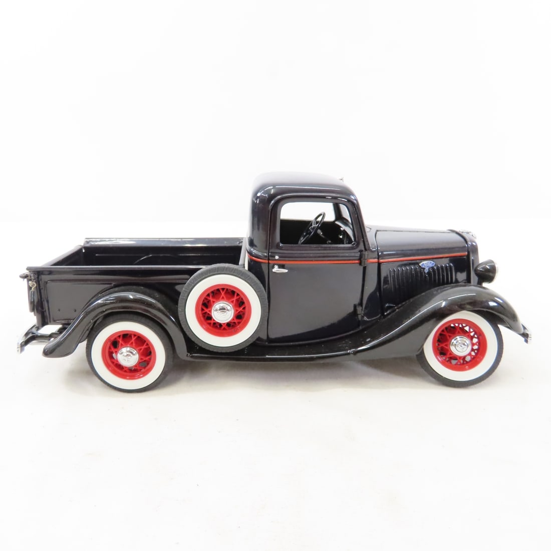 4 Franklin & Danbury Mint 1/24 Diecast Trucks - 16