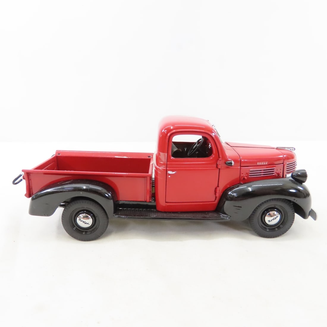4 Franklin & Danbury Mint 1/24 Diecast Trucks - 8