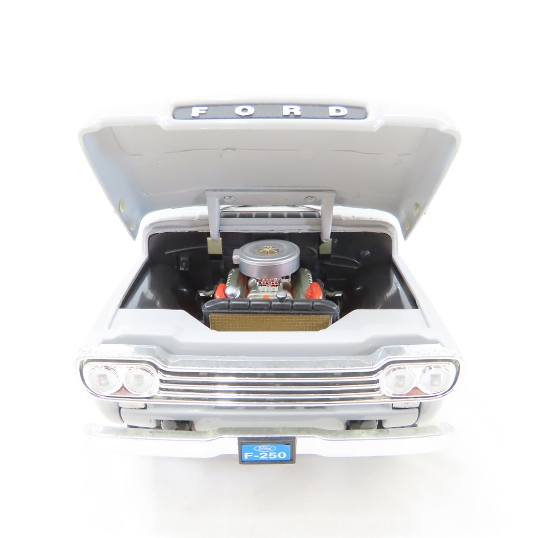 4 Road Signature 1/18 Diecast Cars & Trucks - 5