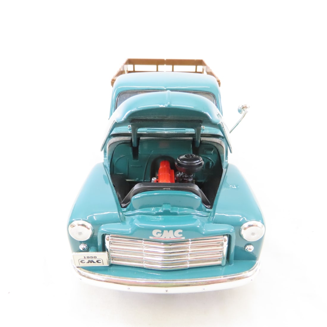 4 Road Signature 1/18 Diecast Cars & Trucks - 9