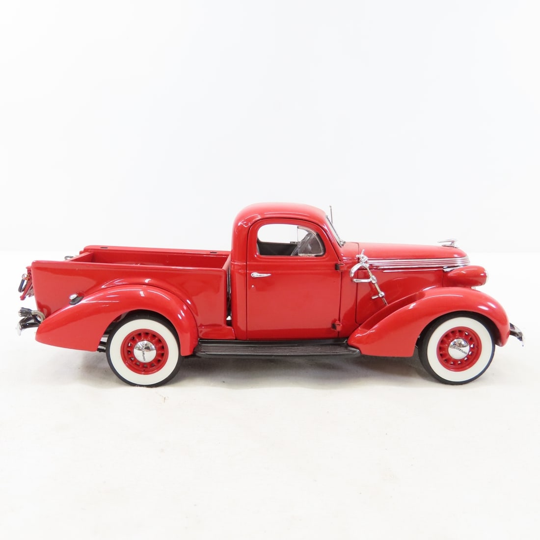 5 Danbury Mint Diecast Trucks: Studebaker, Chevy - 4