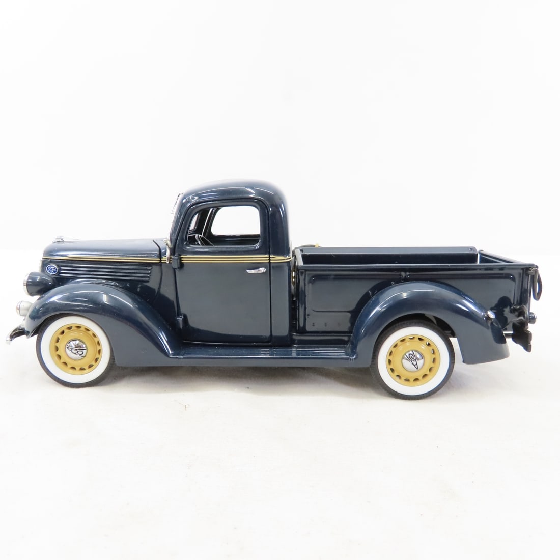 5 Danbury Mint Diecast Trucks: Studebaker, Chevy - 6