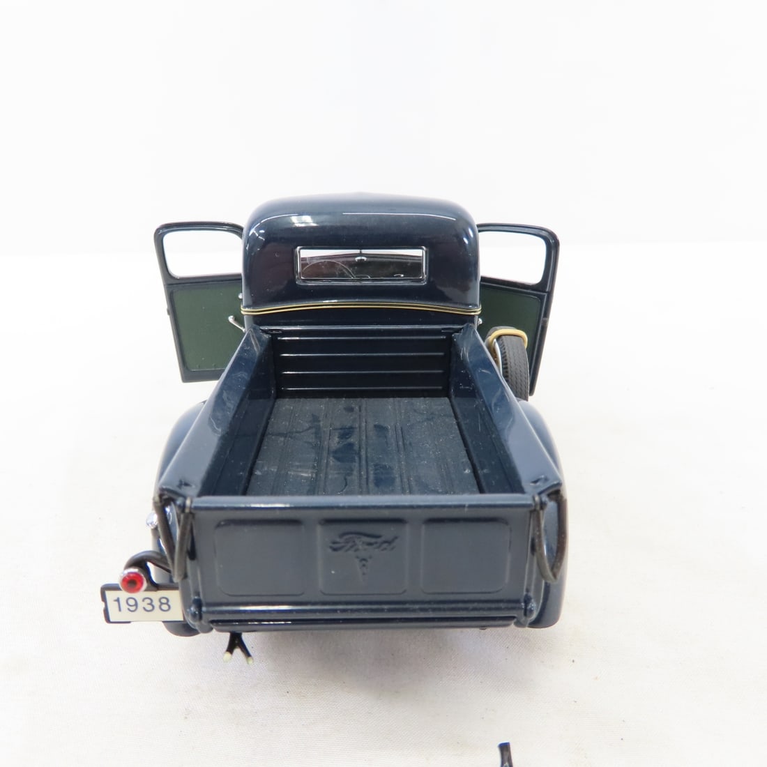 5 Danbury Mint Diecast Trucks: Studebaker, Chevy - 7