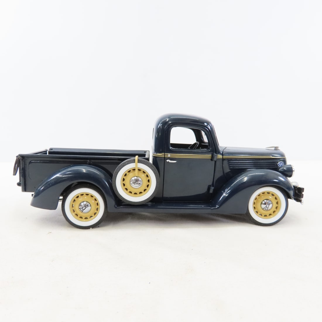 5 Danbury Mint Diecast Trucks: Studebaker, Chevy - 9