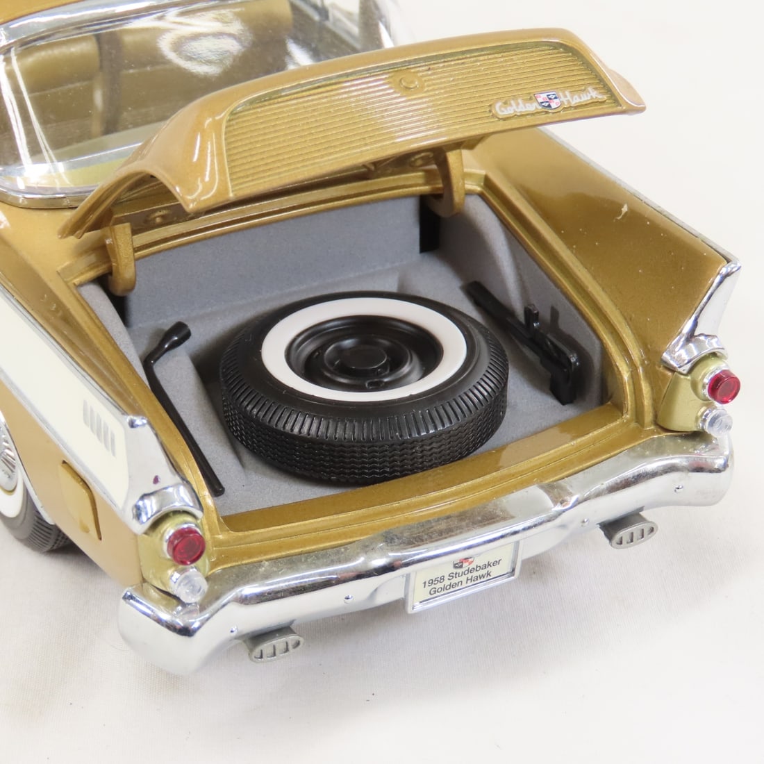 3 Studebaker Golden Hawk 1/18 Diecast Cars - 10