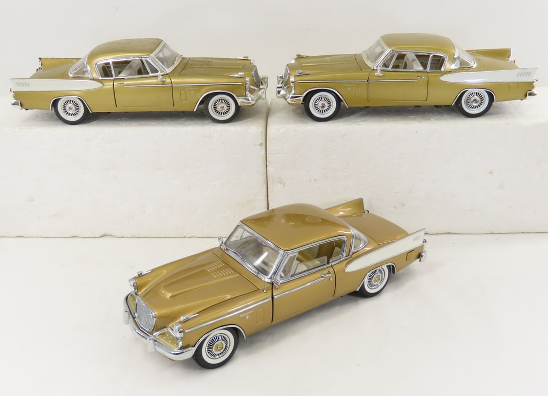 3 Studebaker Golden Hawk 1/18 Diecast Cars: 3 Studebaker Golden Hawk 1/18 Diecast Cars - Signature 1958 and 2 Anson 1957. LOT SIZE: 12x11x4" 7 LBS All information and photos, which are part of the description, are intended to be as accurate as 
