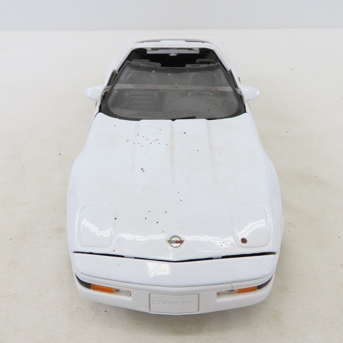 6 Maisto 1/18 Diecast Cars: BMW, Camaro, Corvette - 17