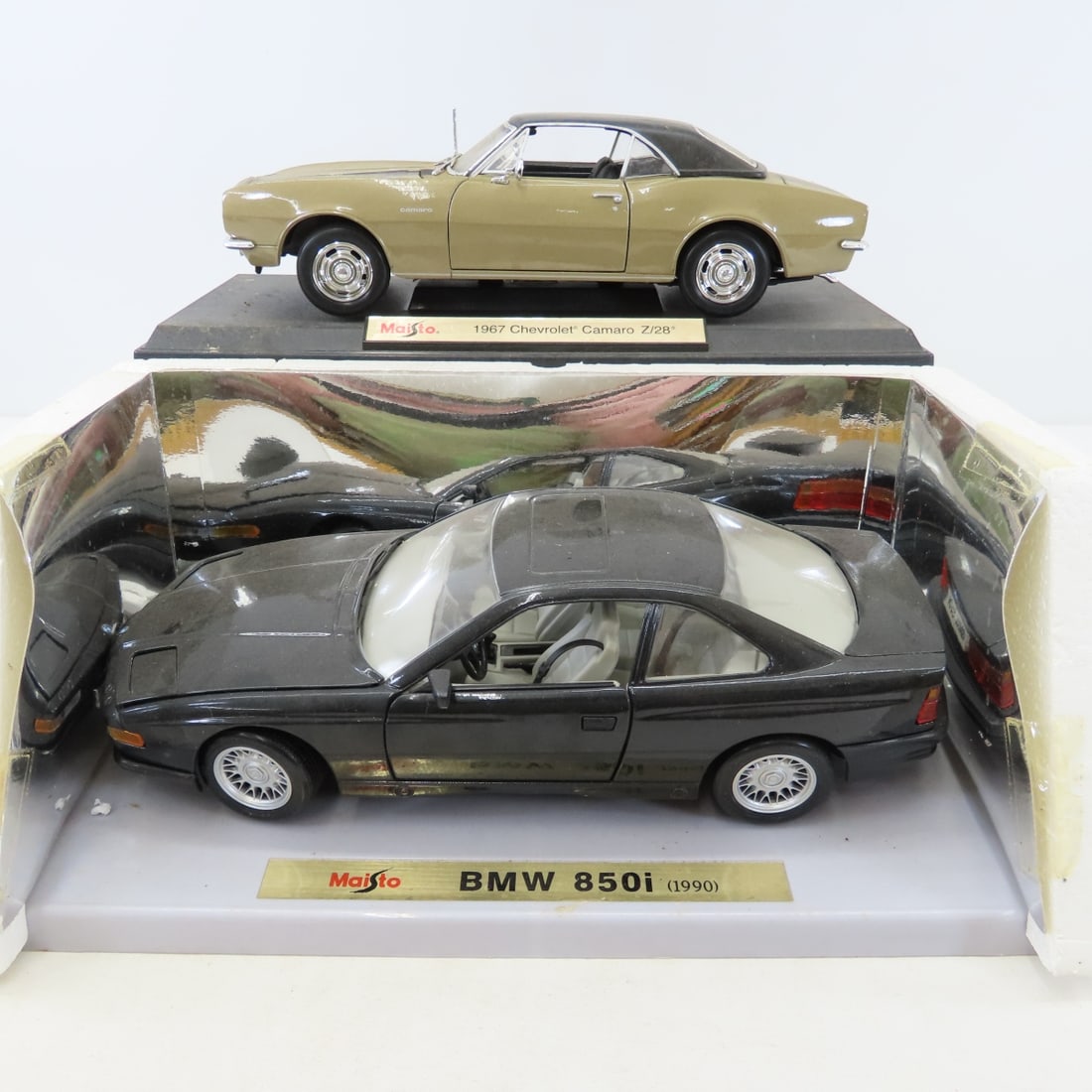 6 Maisto 1/18 Diecast Cars: BMW, Camaro, Corvette - 18