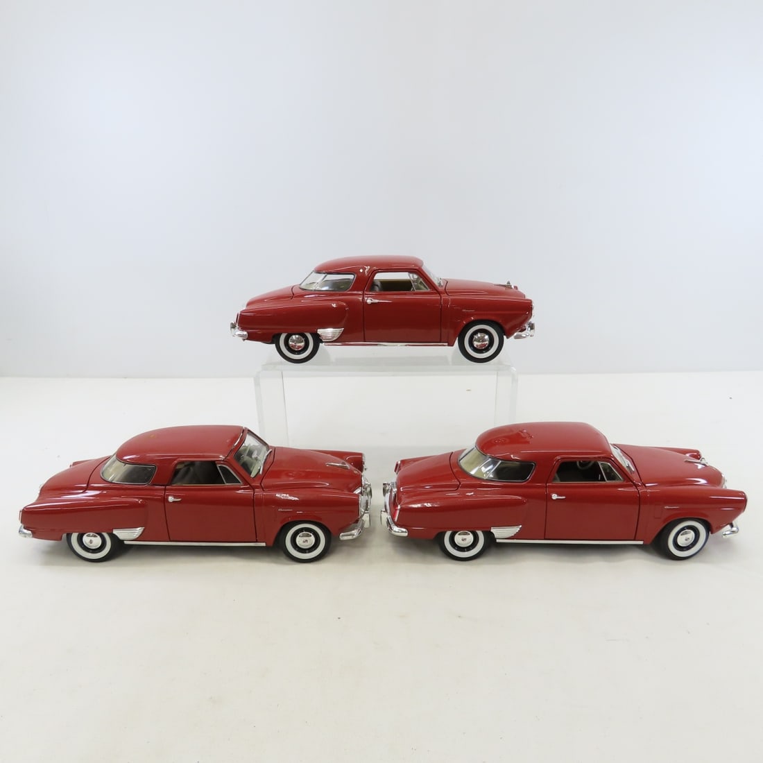 4 Road Signature 1/18 Diecast 1950 Studebakers - 11