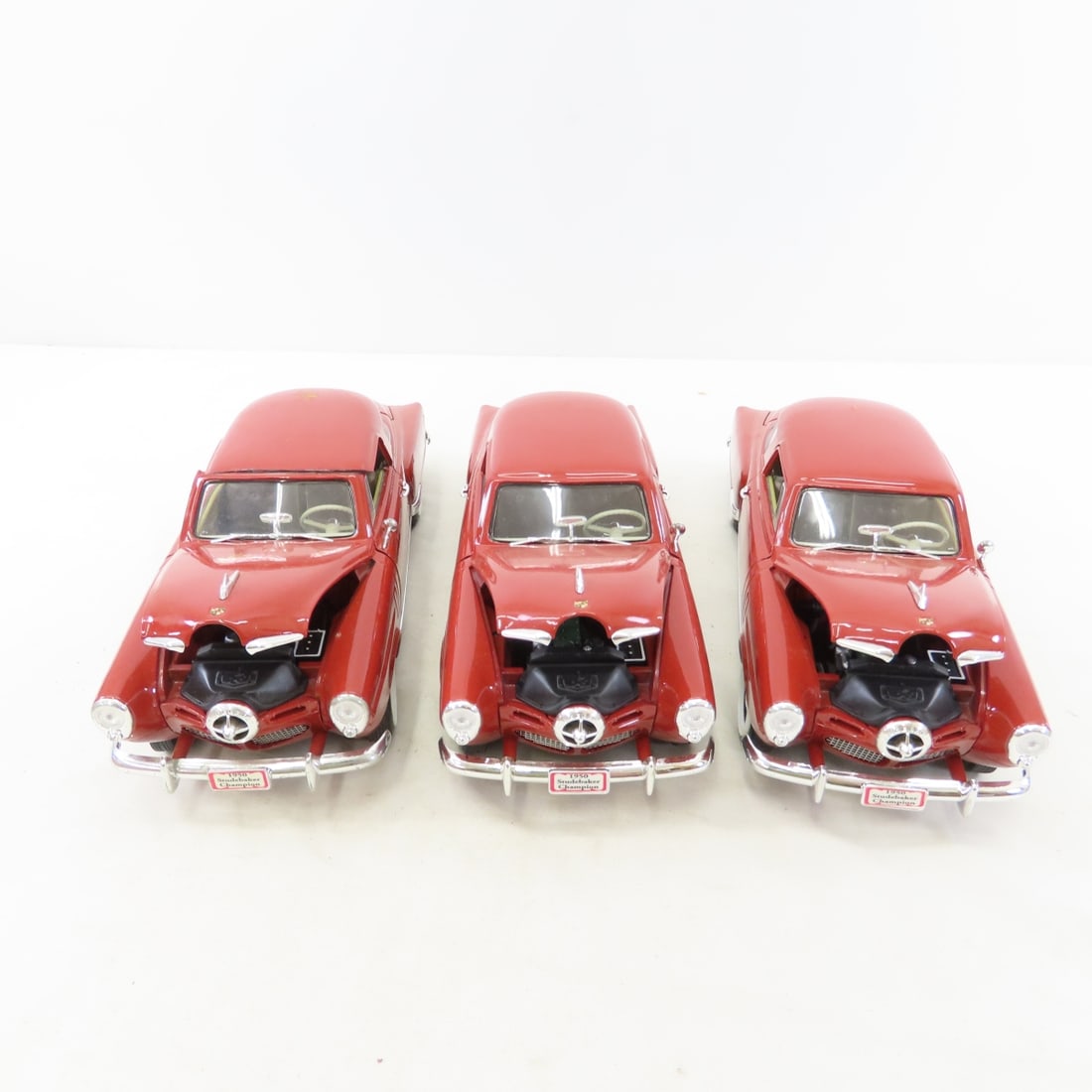 4 Road Signature 1/18 Diecast 1950 Studebakers - 12