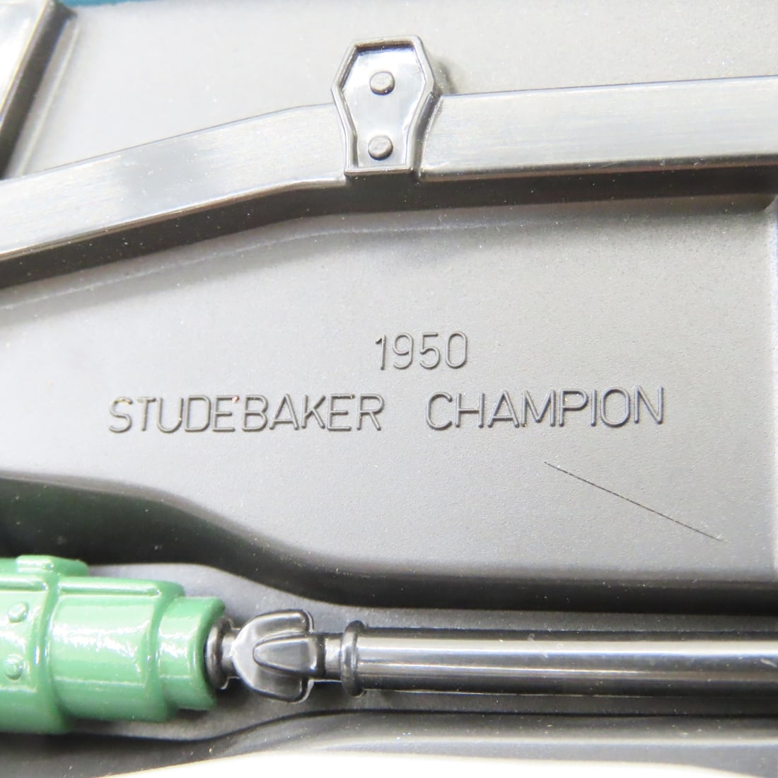4 Road Signature 1/18 Diecast 1950 Studebakers - 7