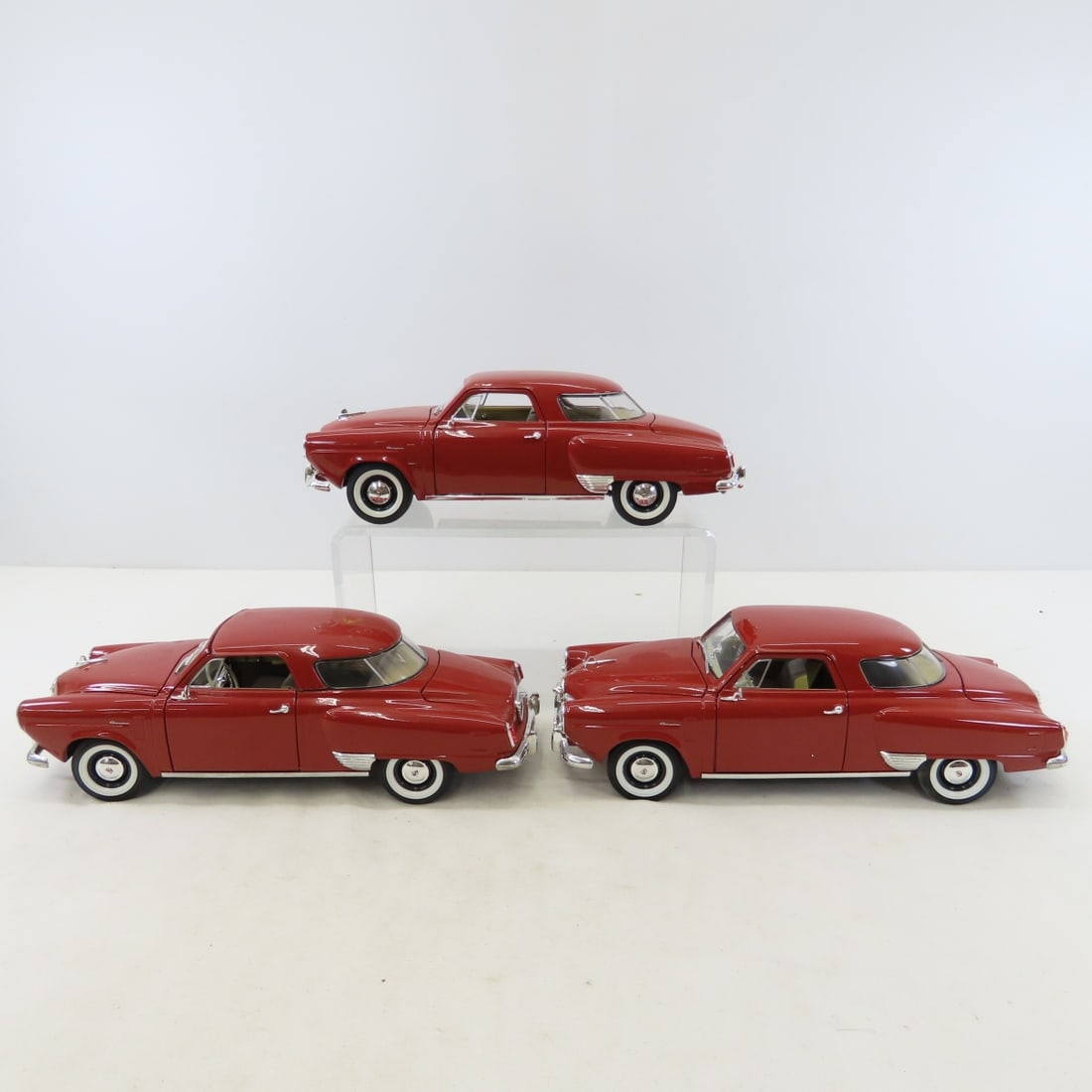 4 Road Signature 1/18 Diecast 1950 Studebakers - 8