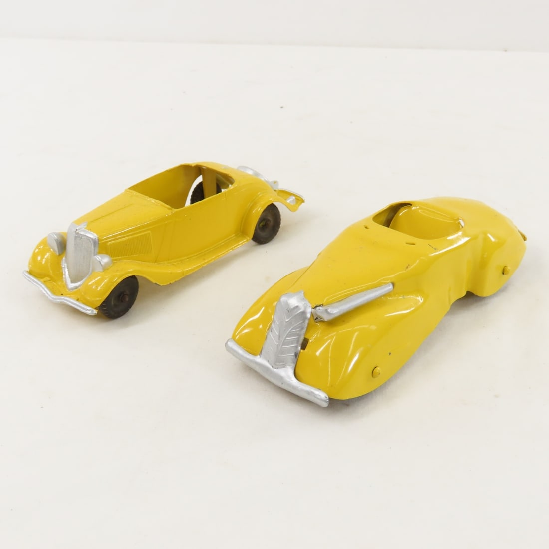 8 Vintage Tootsie Toy Cars & Trucks - 15