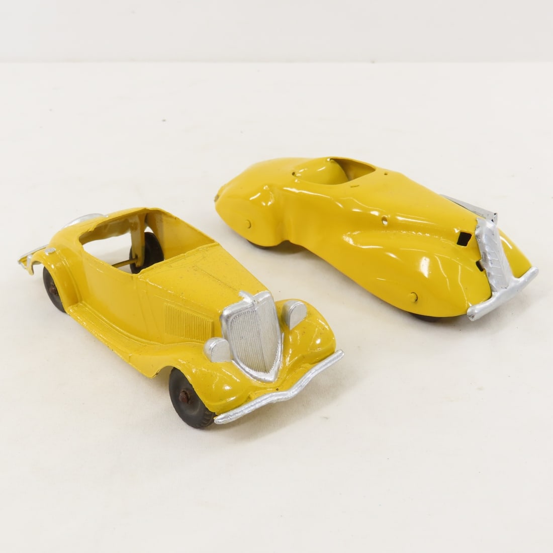8 Vintage Tootsie Toy Cars & Trucks - 16
