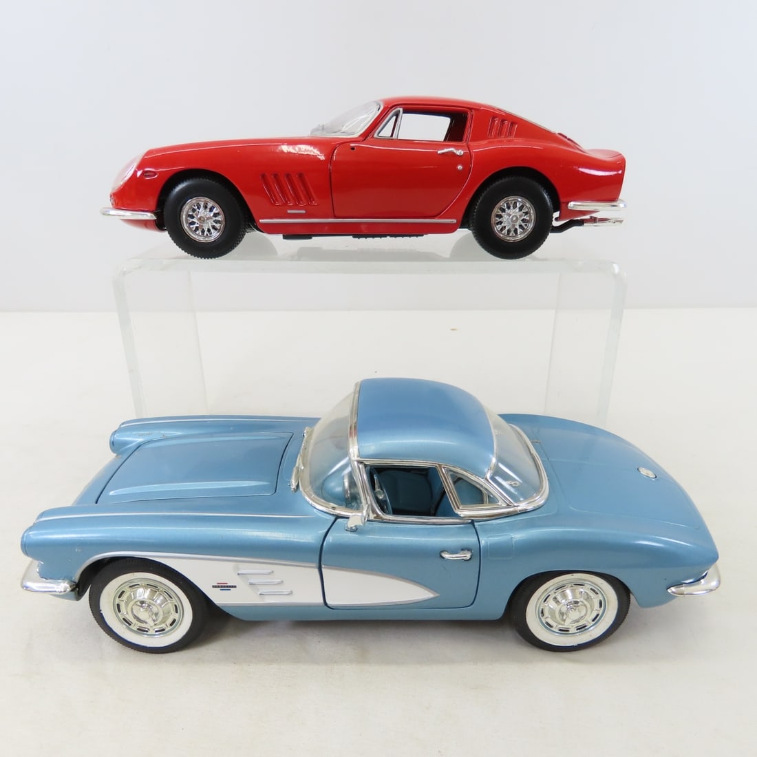5 ERTL 1/18 Diecast Cars: Corvette, Sunliner - 14