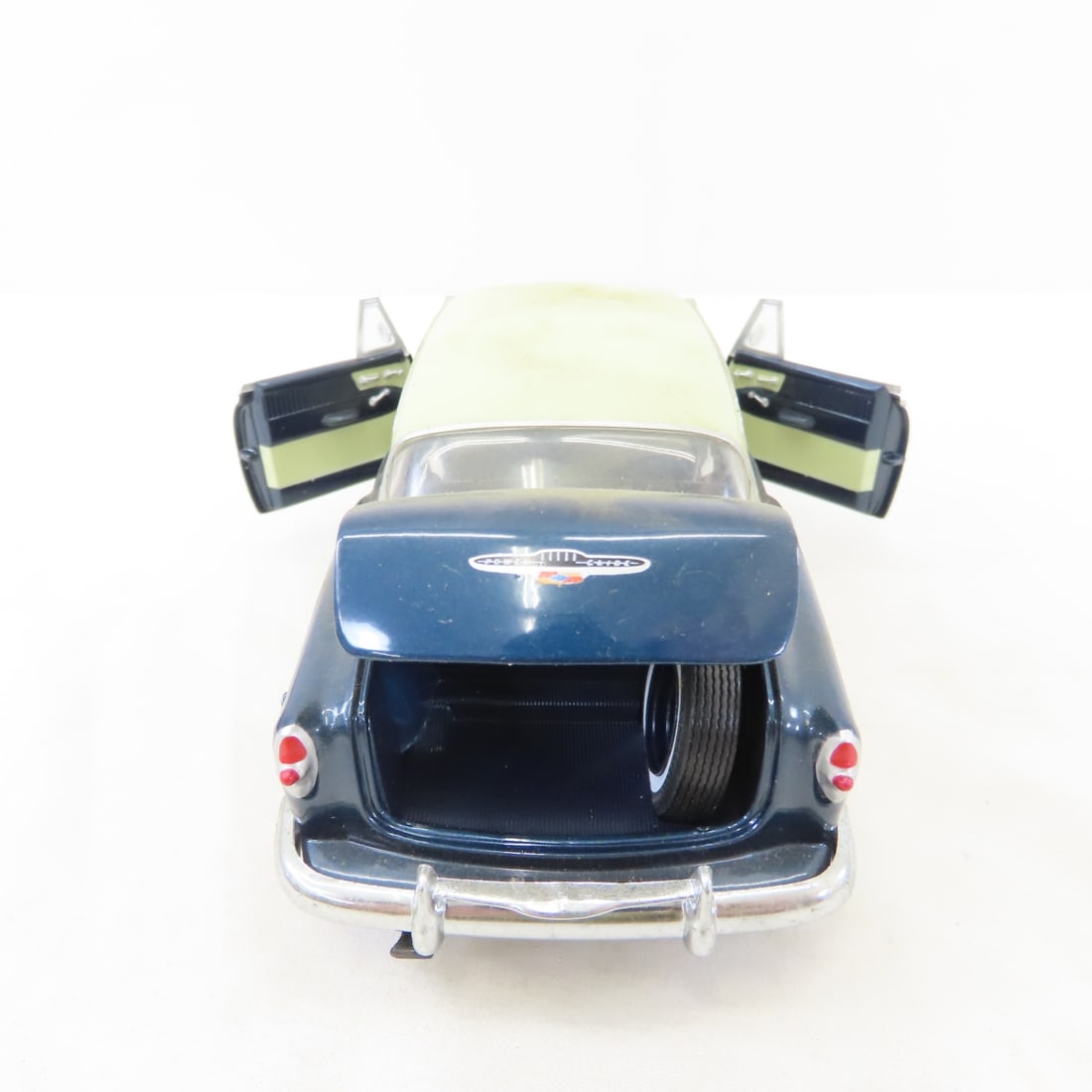 5 Sun Star Diecast Cars: Galaxie, Cougar, Bel Air - 12