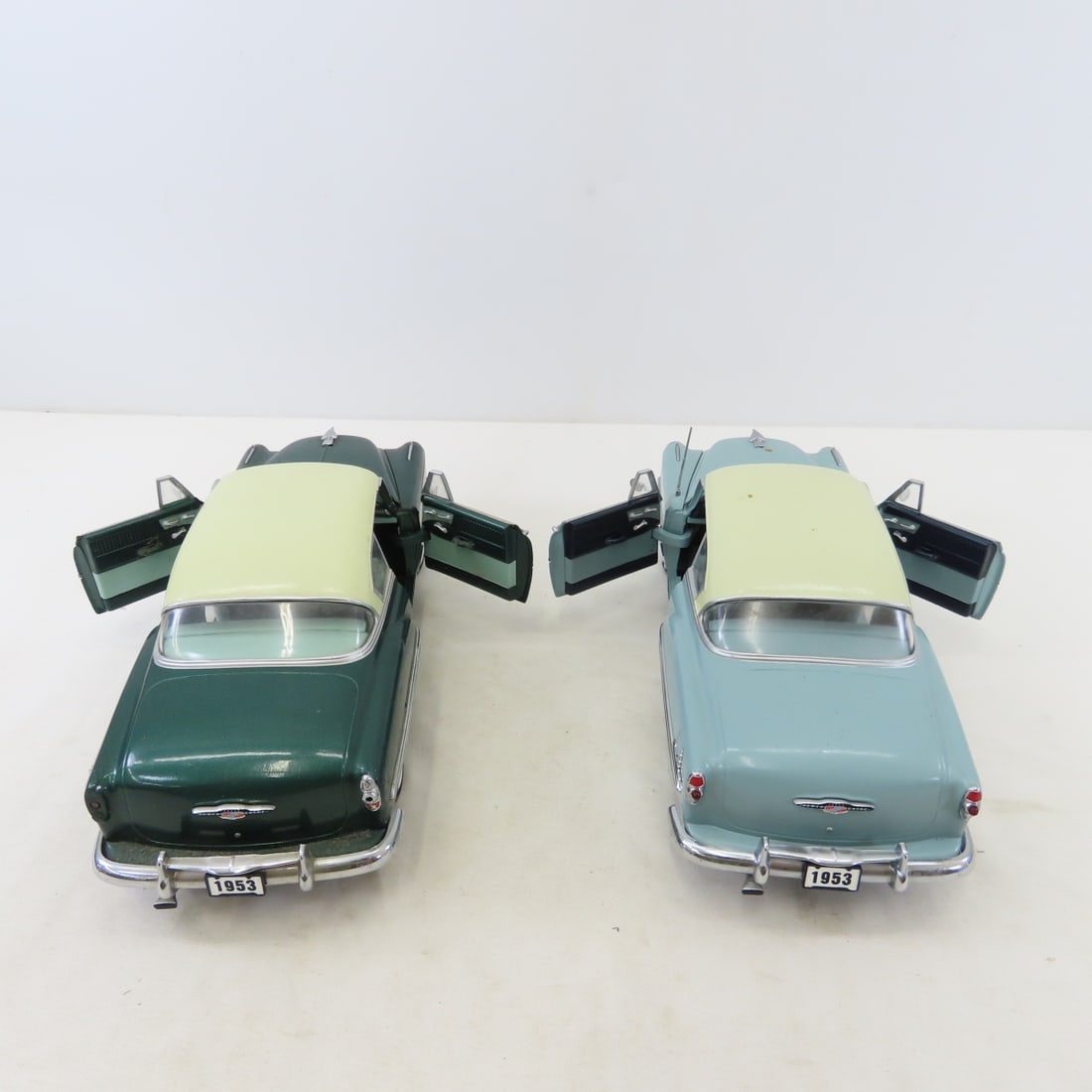 5 Sun Star Diecast Cars: Galaxie, Cougar, Bel Air - 16