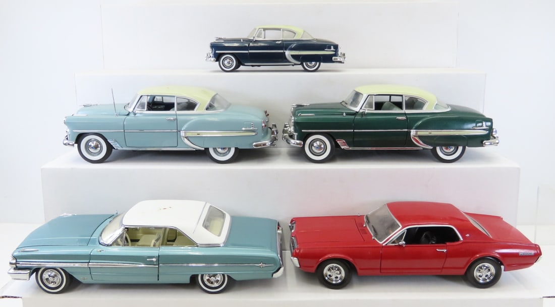 5 Sun Star Diecast Cars: Galaxie, Cougar, Bel Air: 5 Sun Star Diecast Cars: Galaxie, Cougar, Bel Air - 1964 Ford Galaxie 500 1/18, Cougar 1/18, 1953 Bel Air 1/18, 1953 Bel Air 1/18, 1953 Bel Air 1/24. LOT SIZE: 12x10x8" 10 LBS All information and phot