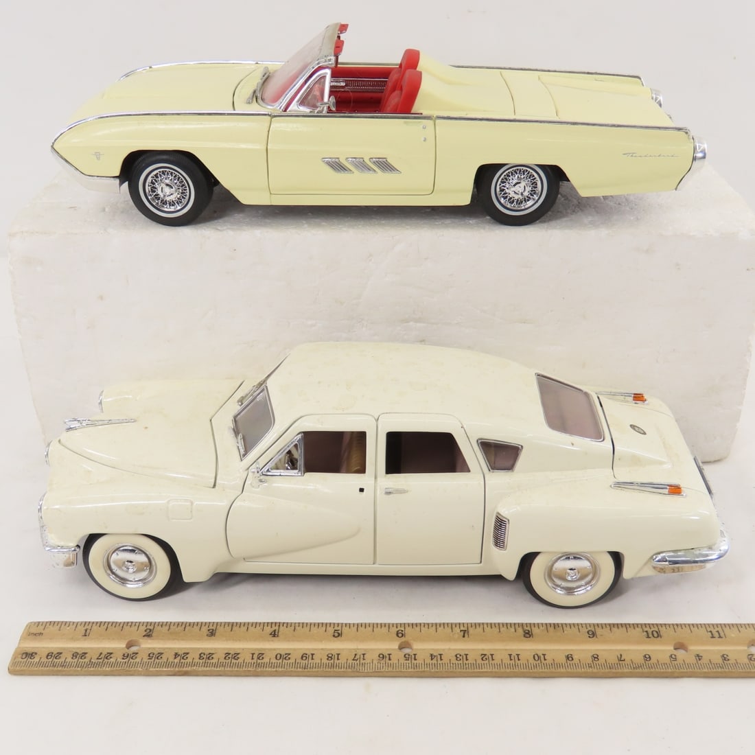 5 Road Legends, Maisto & Road Signature Cars - 17