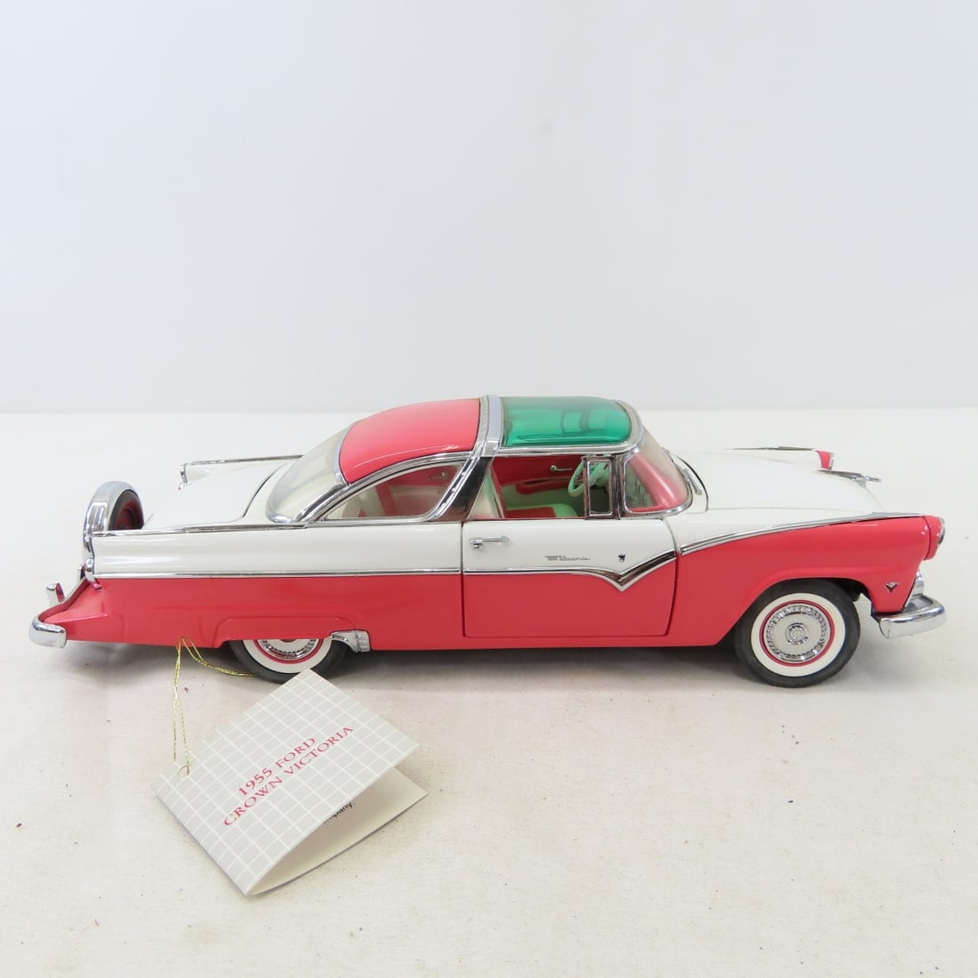 5 Franklin Mint 1/24 Diecast Cars: Cadillac - 4