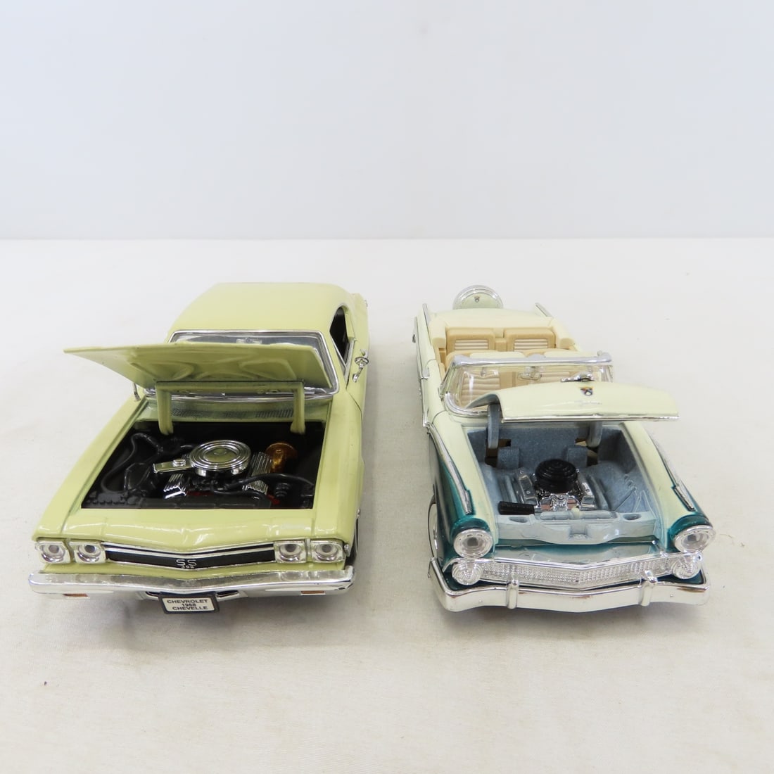 5 Welly Diecast Cars & Trucks: Chevelle, Crown, F1 - 13