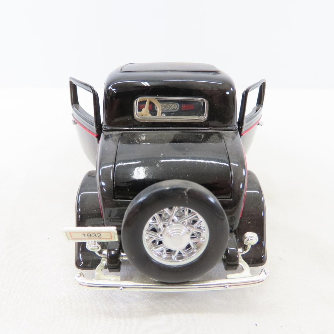 5 Welly Diecast Cars & Trucks: Chevelle, Crown, F1 - 15