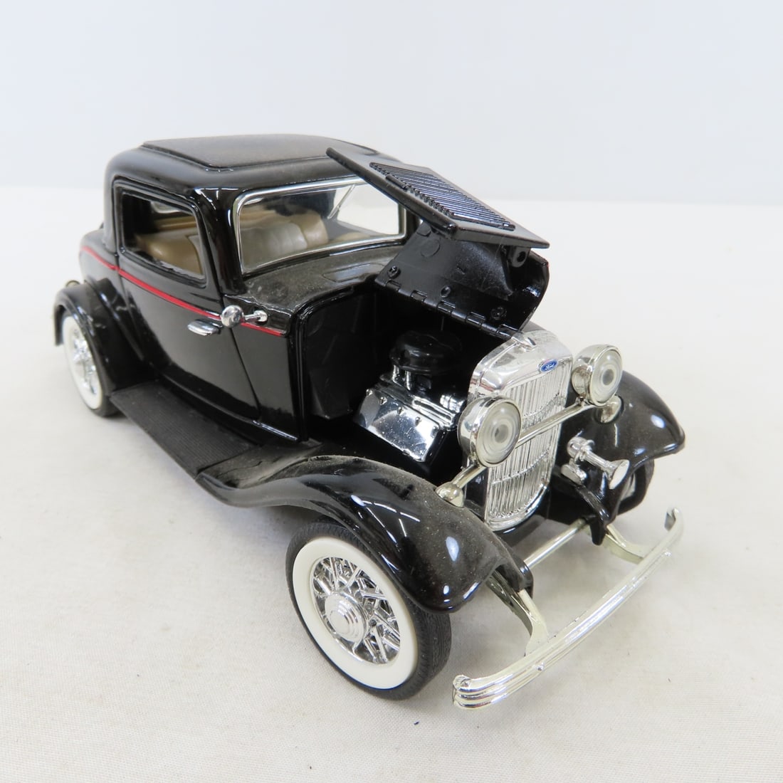 5 Welly Diecast Cars & Trucks: Chevelle, Crown, F1 - 17