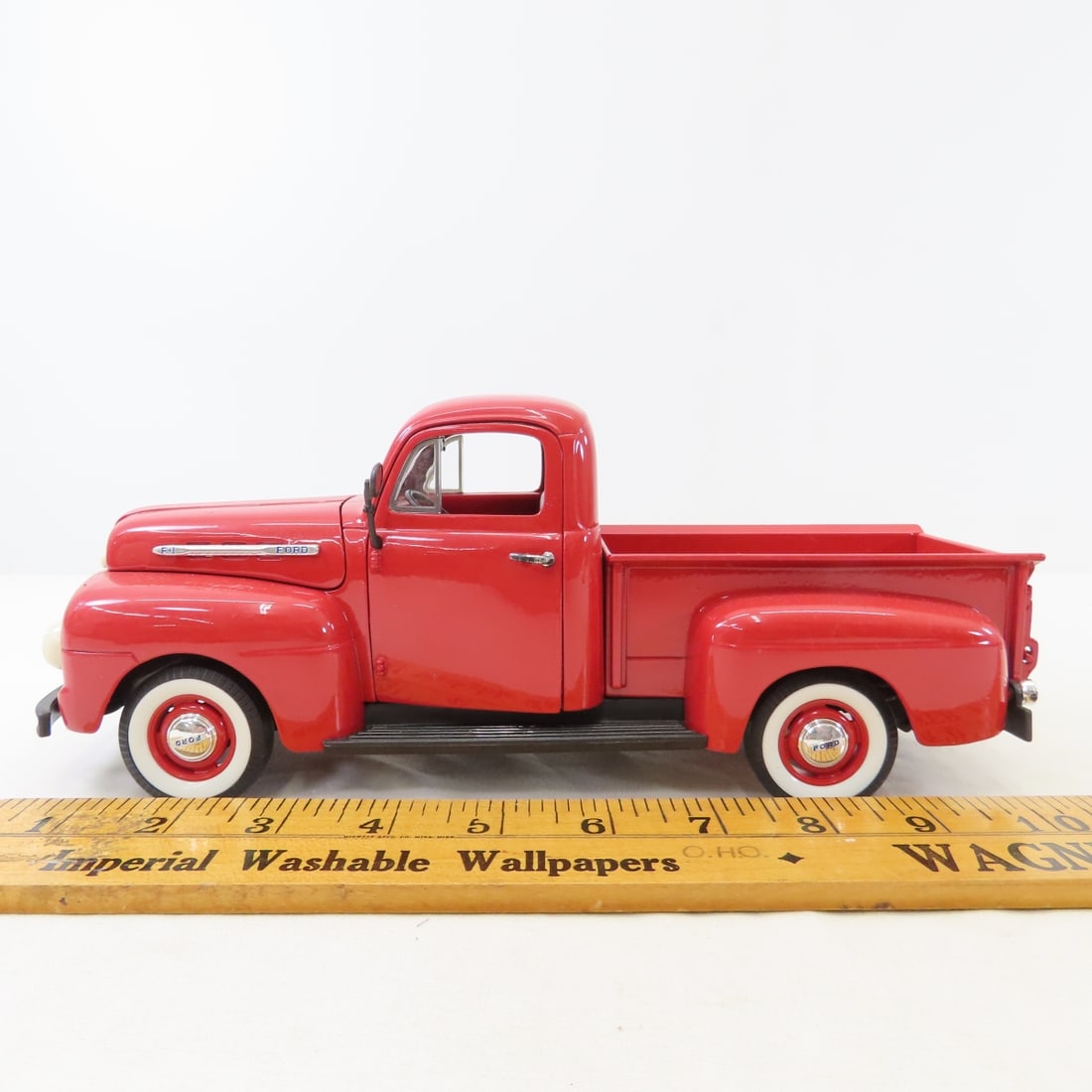 5 Welly Diecast Cars & Trucks: Chevelle, Crown, F1 - 2