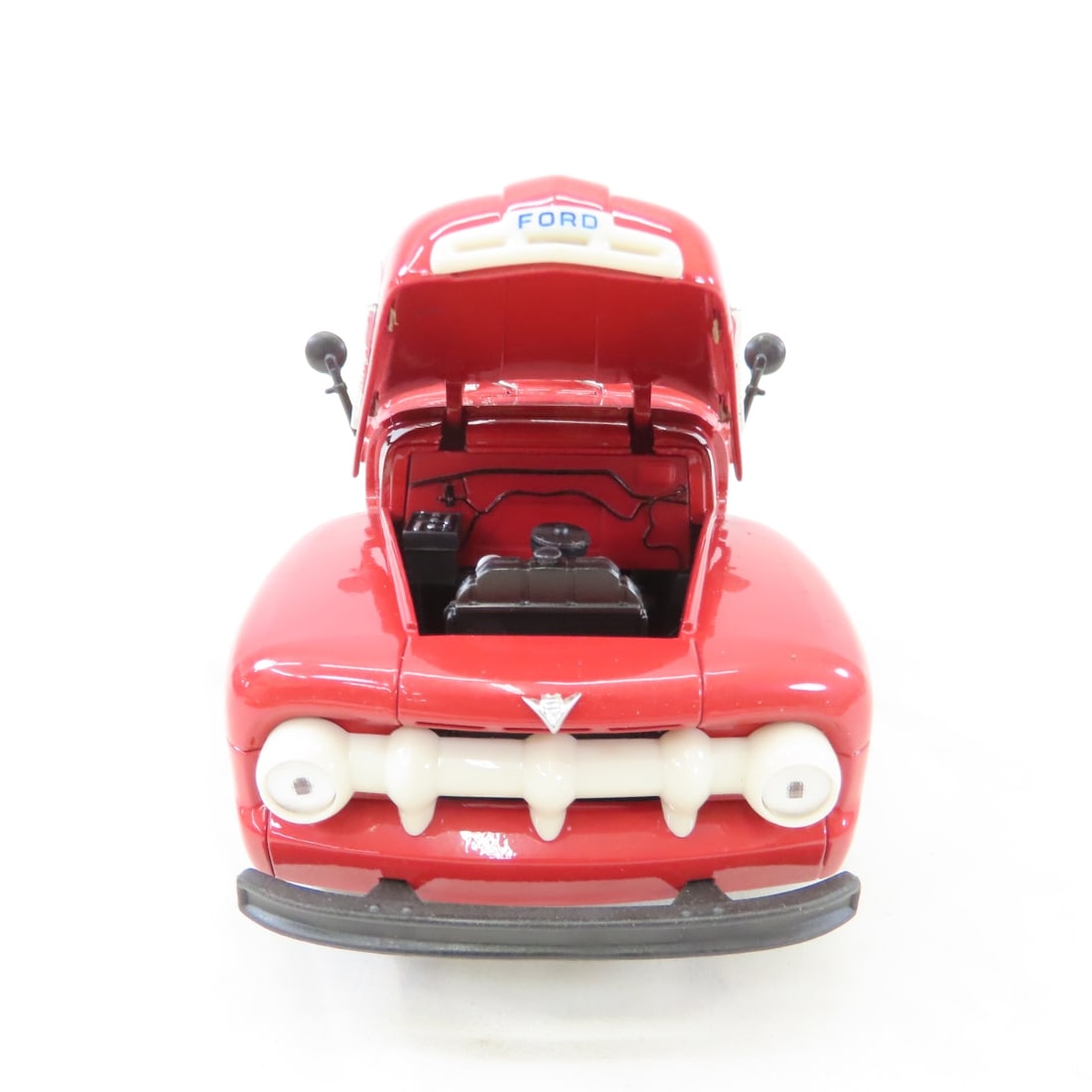 5 Welly Diecast Cars & Trucks: Chevelle, Crown, F1 - 5