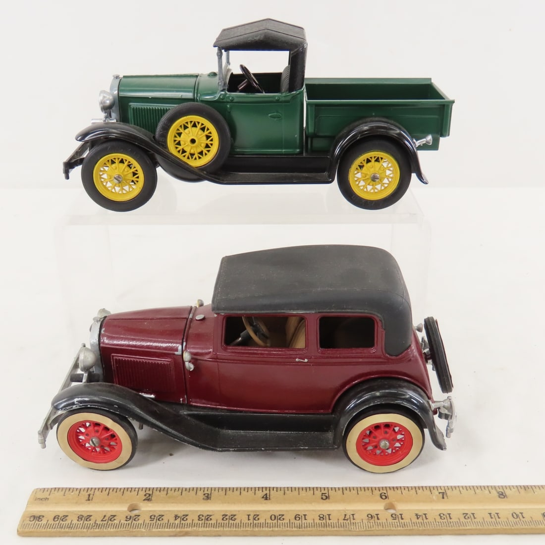 7 Hubley Diecast 1930s Victoria & Other Roadsters - 11